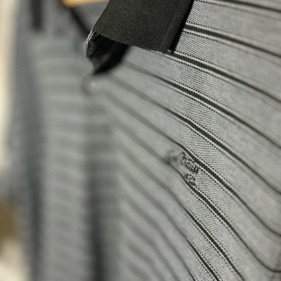 Levi’s Gray with Black Stripes Short Sleeve Polo, Men’s XXL - Picture 2 of 4